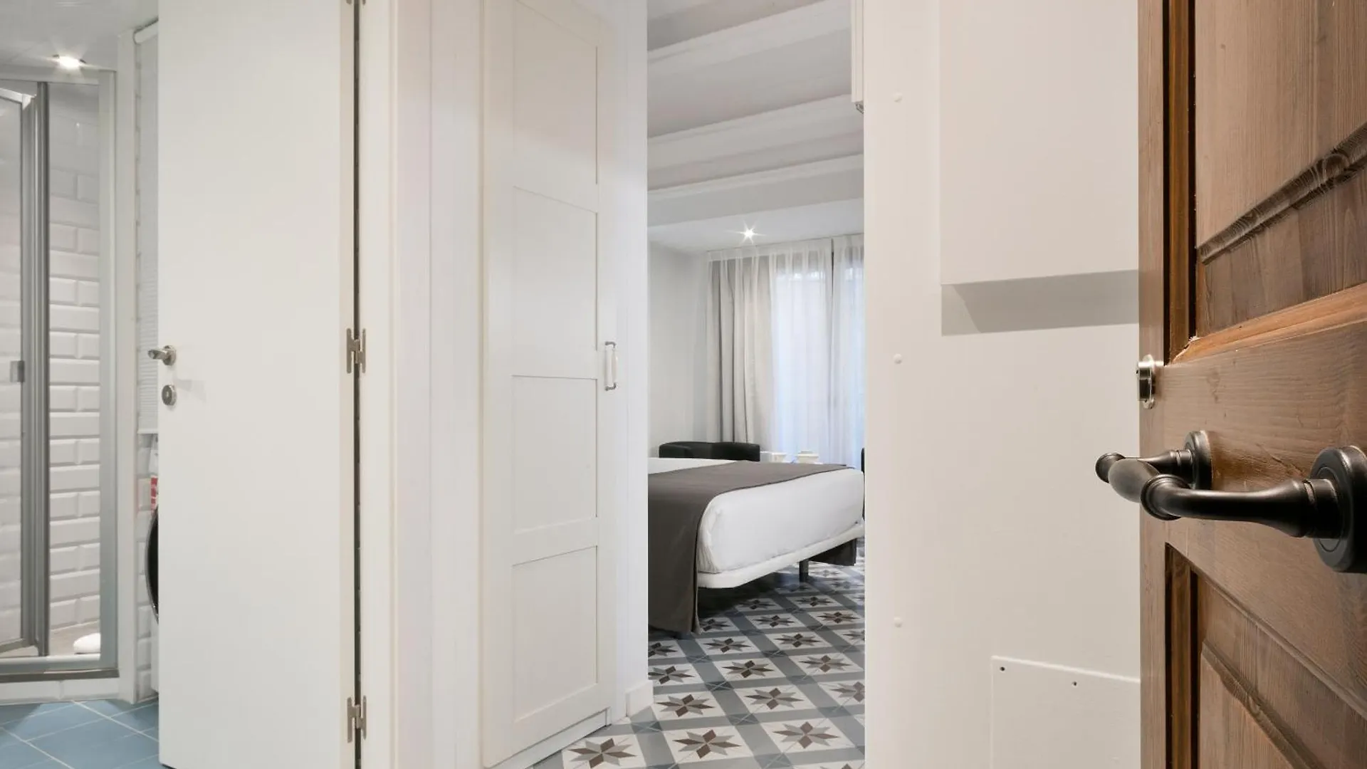 Uma Suites Sagrada Familia Barcelona Apartment